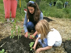 Planting a children's garden, Belfast Cohousing & Ecovillage